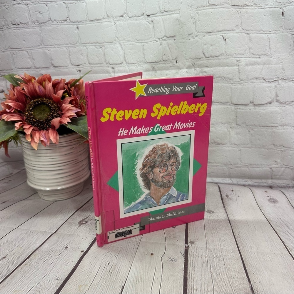 vintage 1989 hard cover Steven Spielberg he makes great movies children's Book